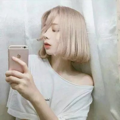 男生女生向前冲